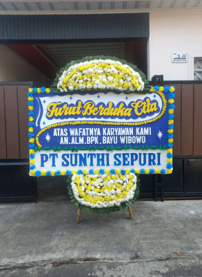 Papan Bunga Duka di Sugio