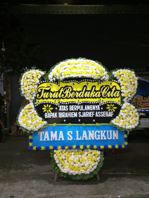 Papan Bunga Duka di Sugio